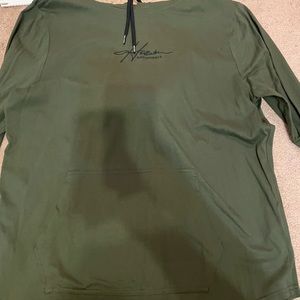 Hollister mens hooded tee shirt